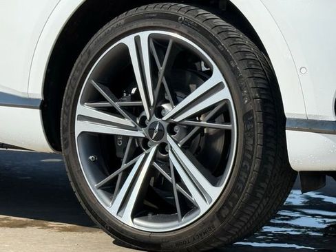 Used 2025 Genesis GV80 3.5T e-SC image 13