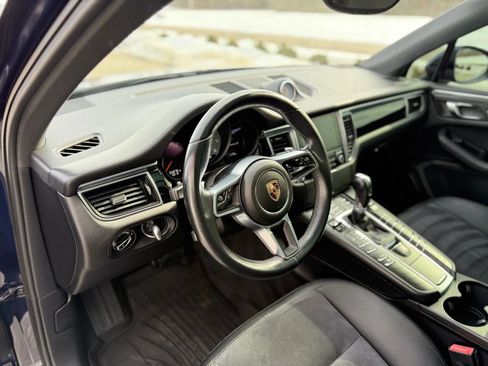 Used 2017 Porsche Macan S image 12