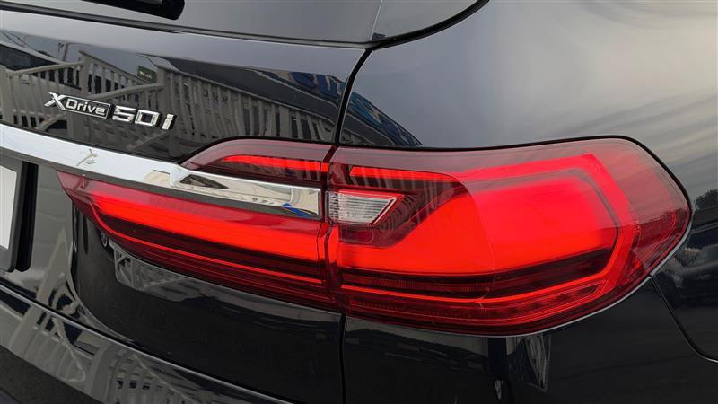 Used 2019 BMW X7 xDrive50i w/ Dynamic Handling Package AWD/4WD image 14