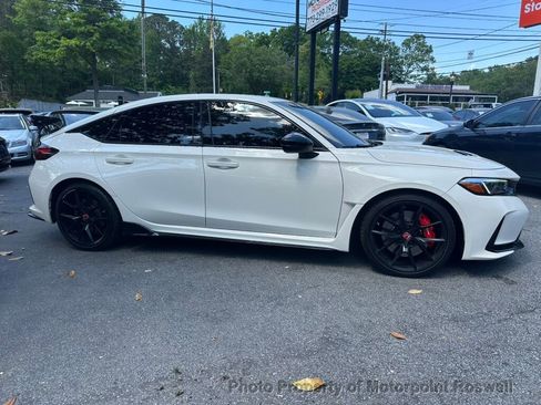 Used 2024 Honda Civic Type R image 10