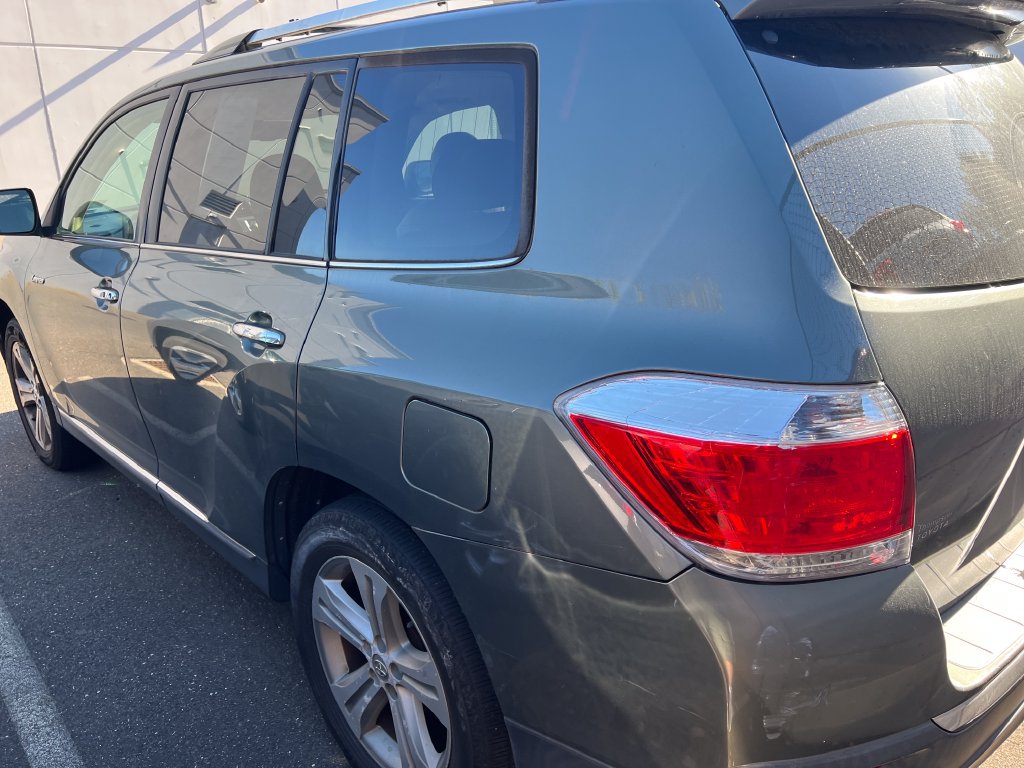 Used 2013 Toyota Highlander Limited AWD/4WD image 4