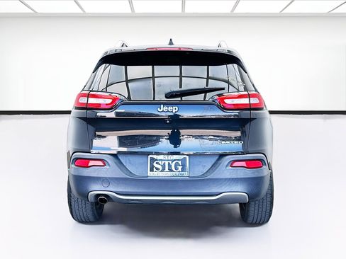 Used 2016 Jeep Cherokee Limited w/ Luxury Group image 5