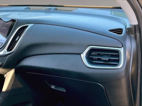 Used 2019 Chevrolet Equinox LT w/ Sun & Navigation Package AWD/4WD image 24