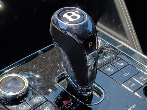 Used 2021 Bentley Flying Spur V8 AWD/4WD image 34