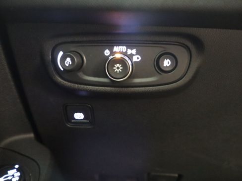 Used 2024 GMC Terrain AT4 AWD/4WD image 31