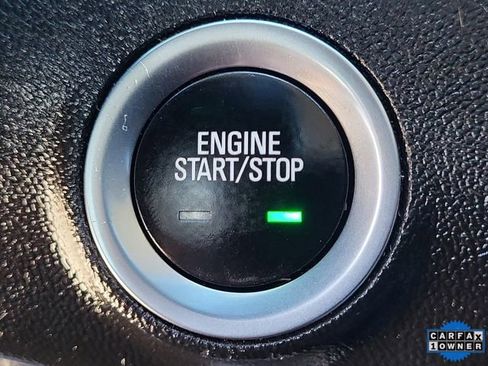 Used 2024 GMC Terrain SLT image 19