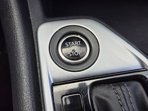 Used 2024 Nissan Sentra SV FWD image 22