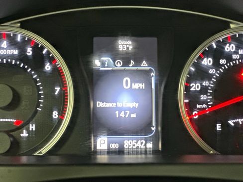 Used 2016 Toyota Camry SE FWD image 5