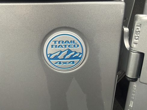 Used 2021 Jeep Wrangler Unlimited Sahara w/ Cold Weather Group AWD/4WD image 32