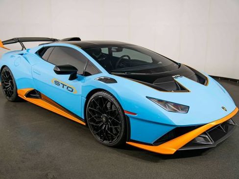 Used 2021 Lamborghini Huracan STO RWD image 1