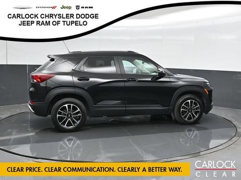 Used 2025 Chevrolet TrailBlazer LT AWD/4WD image 4