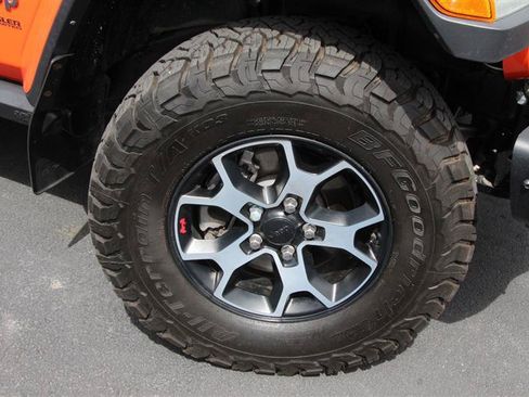 Used 2019 Jeep Wrangler Unlimited Rubicon w/ Steel Bumper Group AWD/4WD image 31