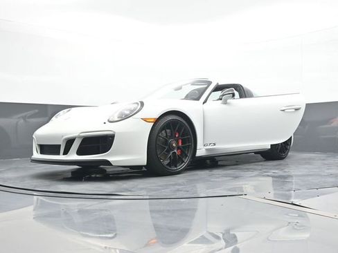 Certified 2018 Porsche 911 Targa 4 GTS AWD/4WD image 27
