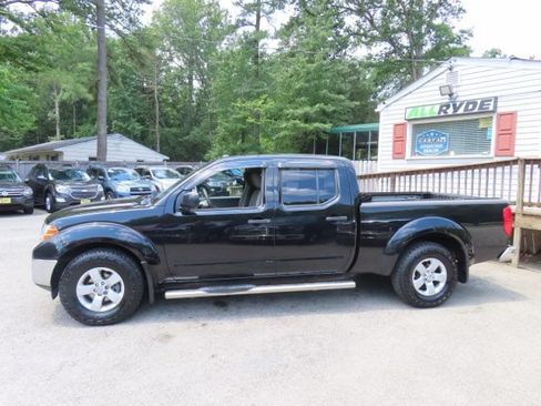 Used 2011 Nissan Frontier SV w/ SV Premium Utility Pkg AWD/4WD image 8
