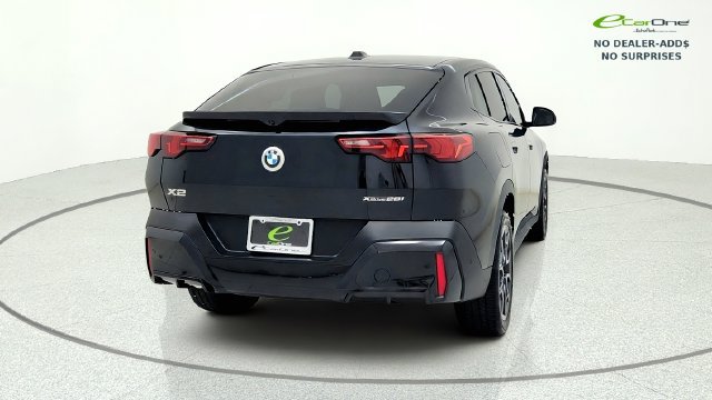 Used 2026 BMW X2 xDrive28i AWD/4WD image 8