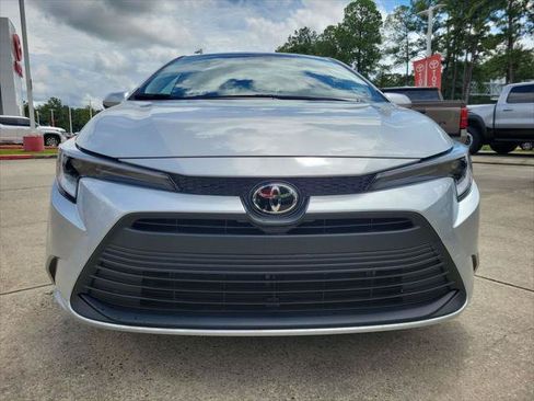 Certified 2026 Toyota Corolla LE w/ LE Premium Package FWD image 10