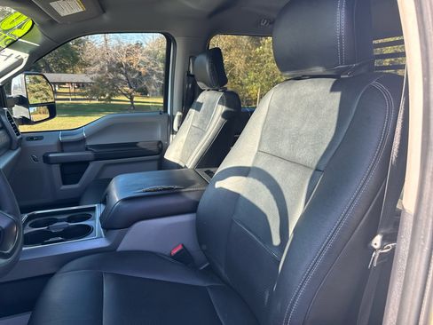 Used 2020 Ford F350 XLT w/ XLT Premium Package image 14