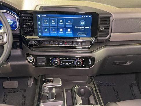 Used 2023 Chevrolet Silverado 1500 ZR2 w/ Technology Package AWD/4WD image 17