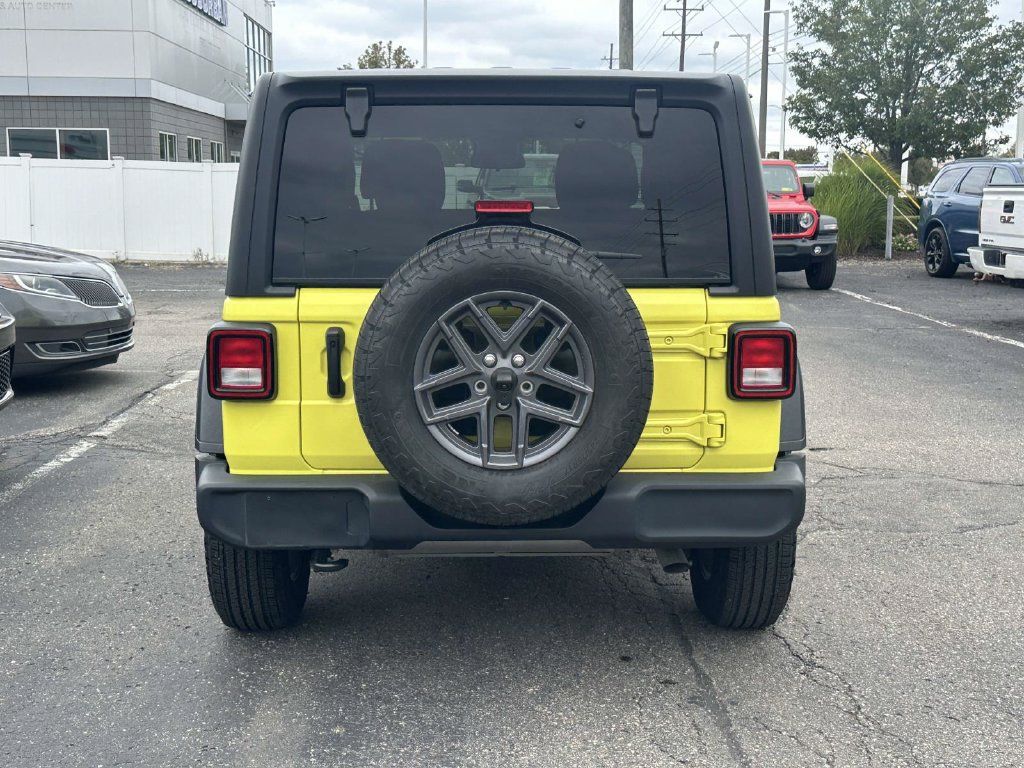 Used 2024 Jeep Wrangler Sport AWD/4WD image 5