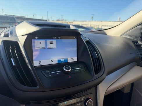 Used 2017 Ford Escape SE w/ Equipment Group 201A FWD image 33