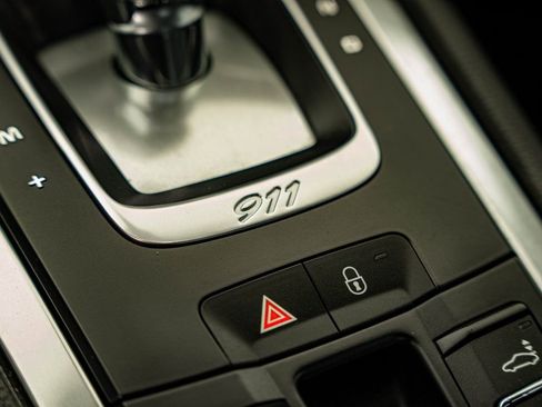 Used 2017 Porsche 911 Carrera S image 40