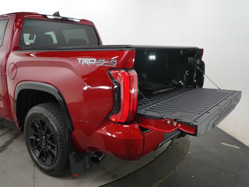 Used 2024 Toyota Tundra Platinum w/ TRD Off-Road Package AWD/4WD image 20