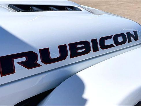 Used 2024 Jeep Gladiator Rubicon image 18