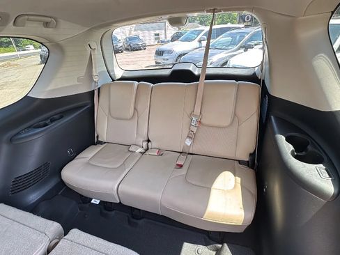 Used 2019 Nissan Armada Platinum w/ Interior Lighting Package AWD/4WD image 18