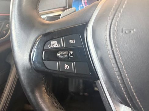 Used 2020 BMW 530i xDrive w/ Convenience Package AWD/4WD image 10
