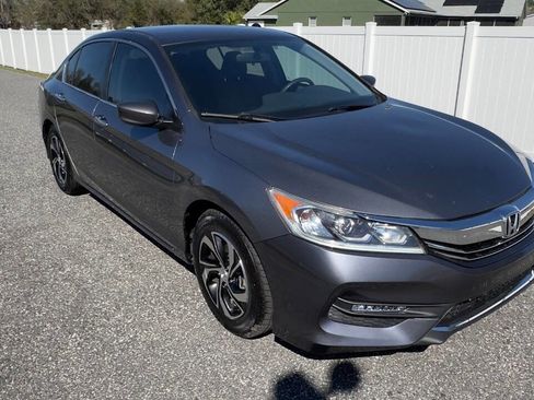 Used 2016 Honda Accord LX image 4