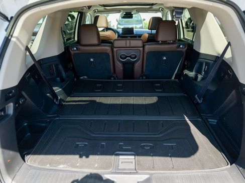 Used 2025 Honda Pilot Elite image 66