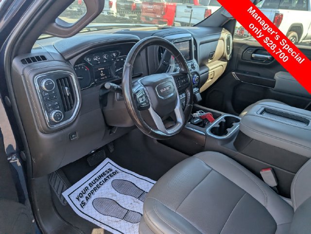 Used 2021 GMC Sierra 1500 SLT w/ SLT Premium Package AWD/4WD image 17