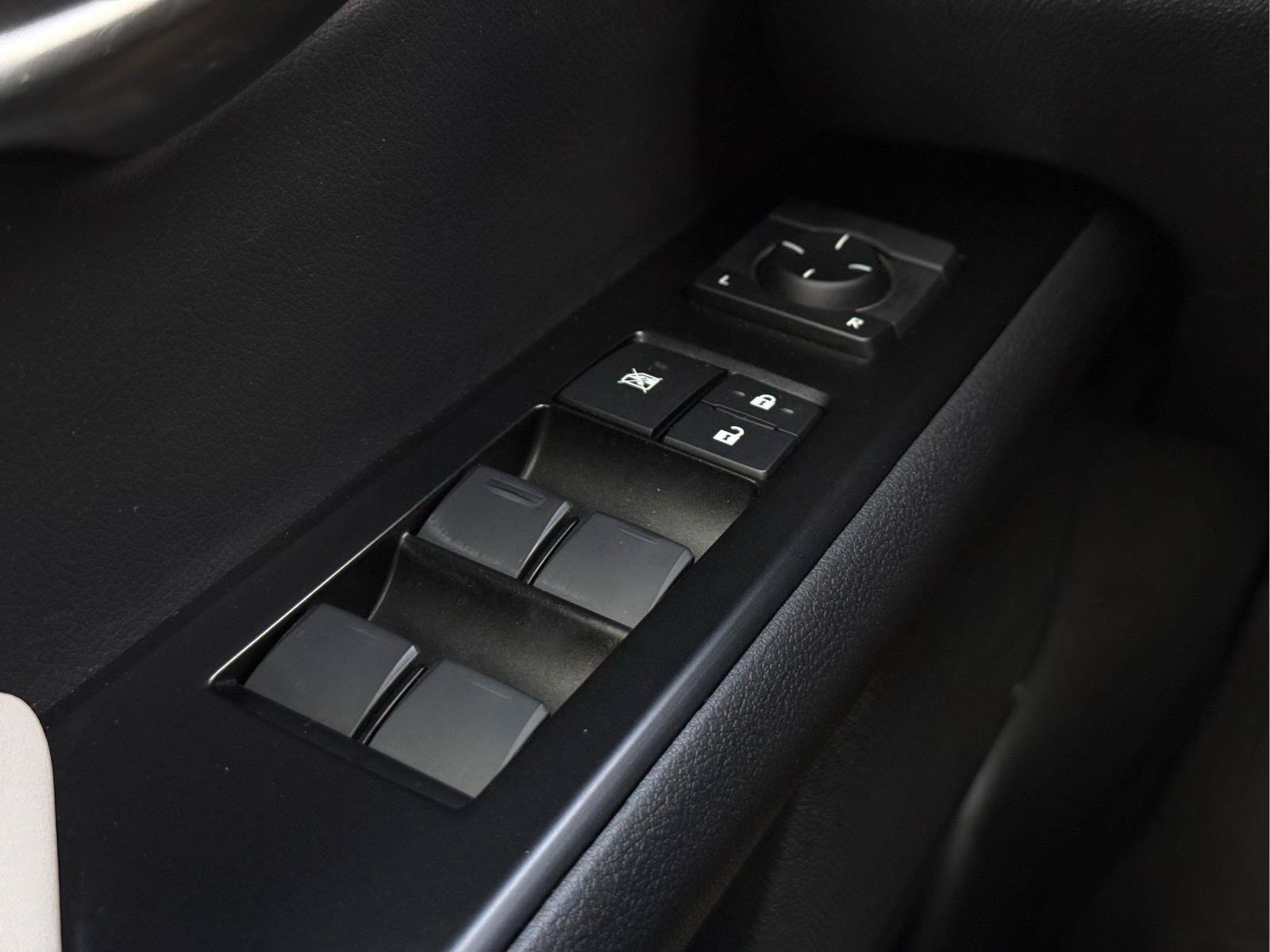 Used 2020 Lexus UX 250h w/ Premium Package AWD/4WD image 28