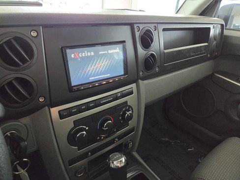 Used 2007 Jeep Commander Sport RWD image 33