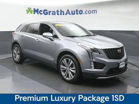 Used 2025 Cadillac XT5 Premium Luxury image 2