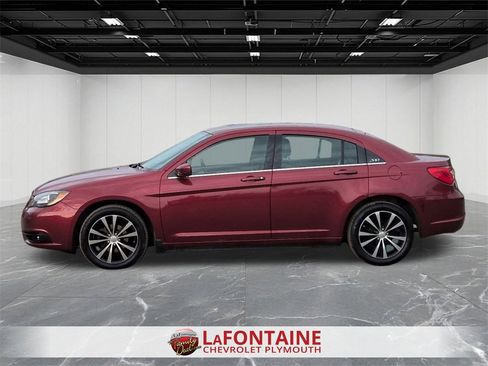 Used 2014 Chrysler 200 Limited w/ Sun/Sound Group image 5
