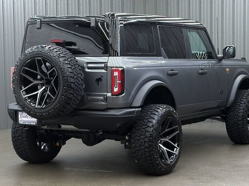 Used 2025 Ford Bronco Badlands w/ Black Appearance Package AWD/4WD image 5