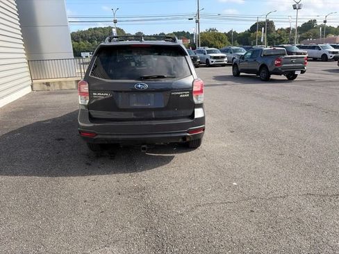 Used 2017 Subaru Forester 2.5i Premium w/ All-Weather Package AWD/4WD image 6