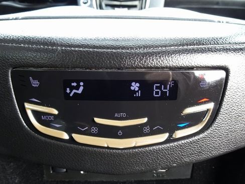 Used 2017 Cadillac Escalade Premium Luxury image 25