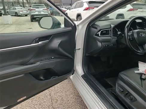 Used 2023 Toyota Camry XSE image 10