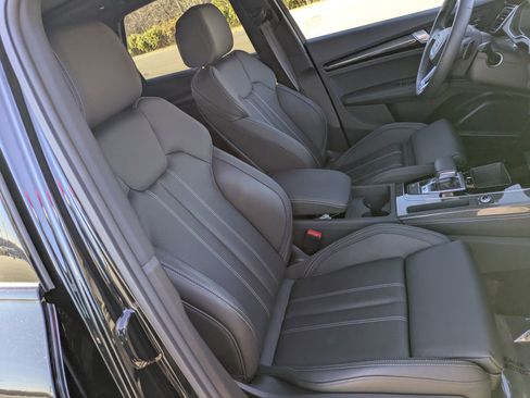 Used 2024 Audi SQ5 Premium Plus w/ Premium Plus Package image 30