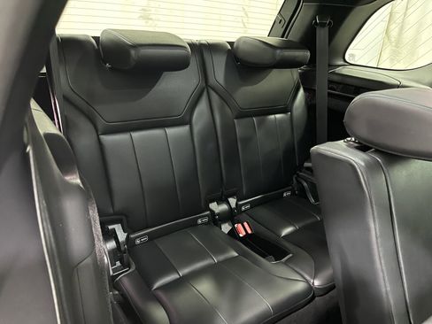 Used 2020 Land Rover Discovery HSE AWD/4WD image 32