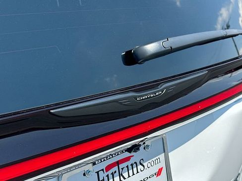 New 2026 Chrysler Pacifica Limited w/ S Appearance Package image 19