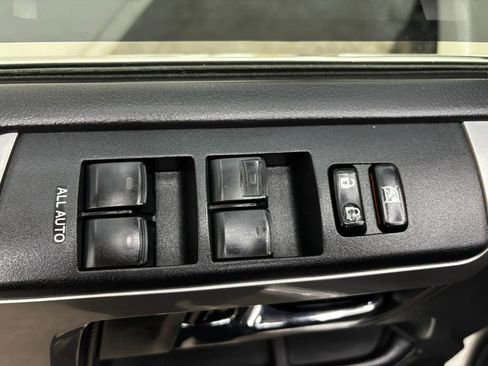 Used 2019 Toyota 4Runner Limited AWD/4WD image 23