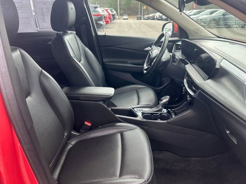 Used 2024 Buick Encore GX Sport Touring image 14