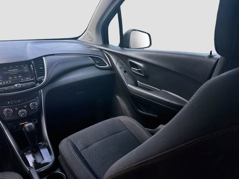 Used 2019 Chevrolet Trax LS FWD image 21