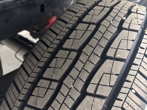 Used 2020 Chevrolet Silverado 1500 LT w/ All-Star Edition image 37