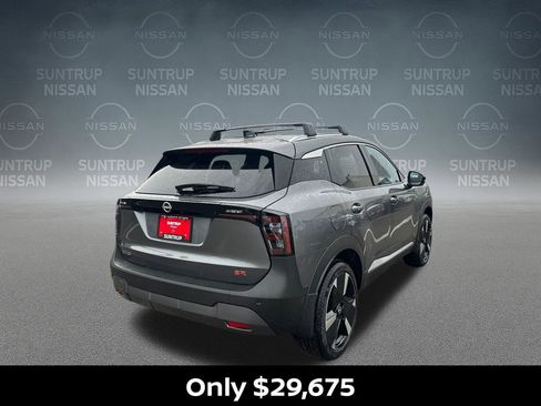 New 2026 Nissan Kicks SR w/ SR Premium Package FWD image 6