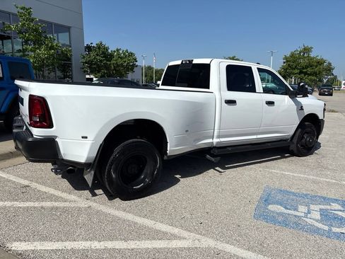 Used 2026 RAM 3500 Tradesman AWD/4WD image 30