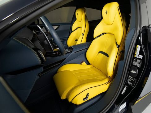 Used 2024 Ferrari Purosangue image 40